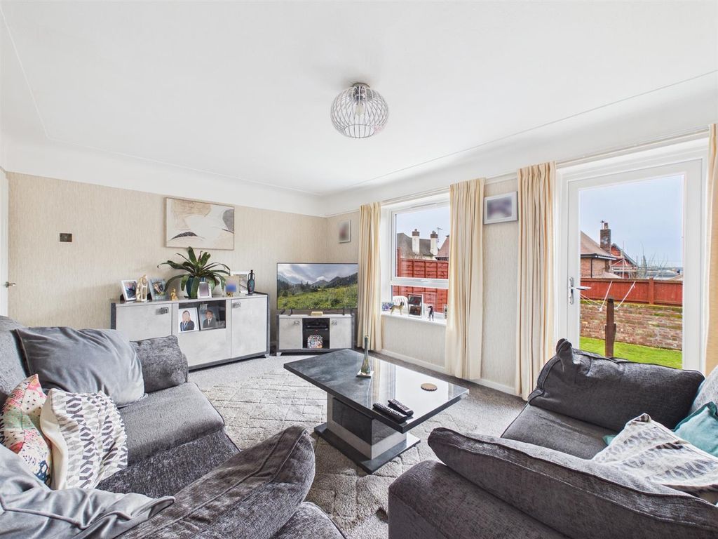 Property photo 2 of 28 Cam03844G0-Pr0410-Still024.Jpg