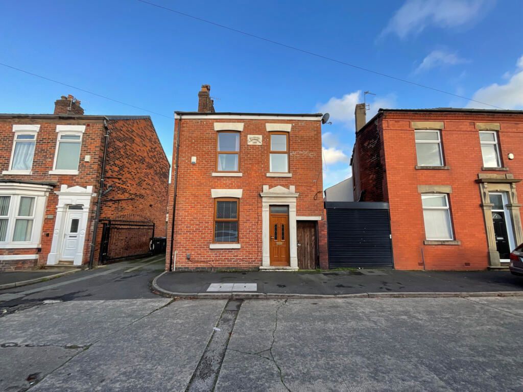 Property photo 1 of 11