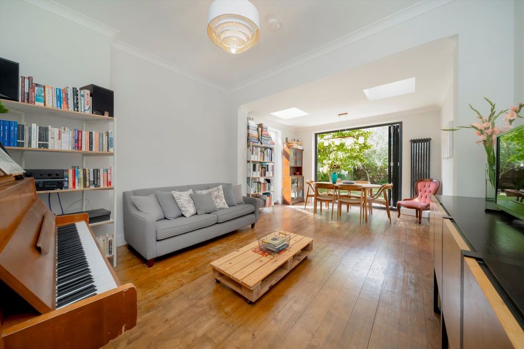 Property photo 2 of 14