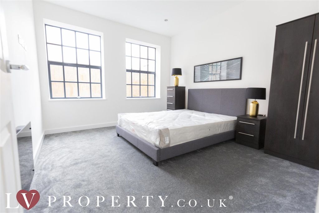 Property photo 3 of 8 N2.Jpg
