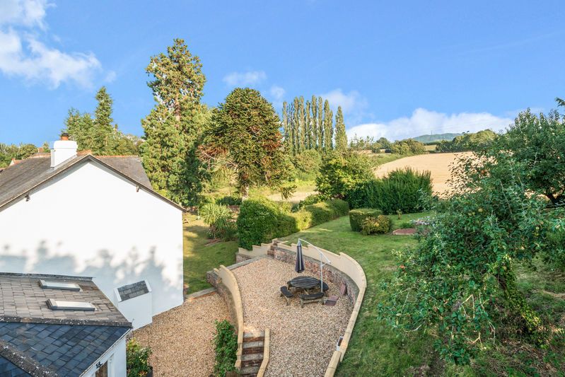 Property photo 2 of 39 Garden