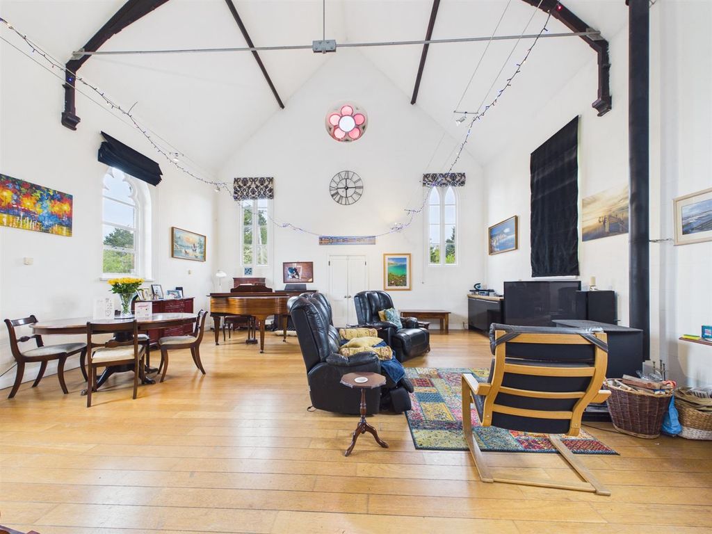 Property photo 3 of 29