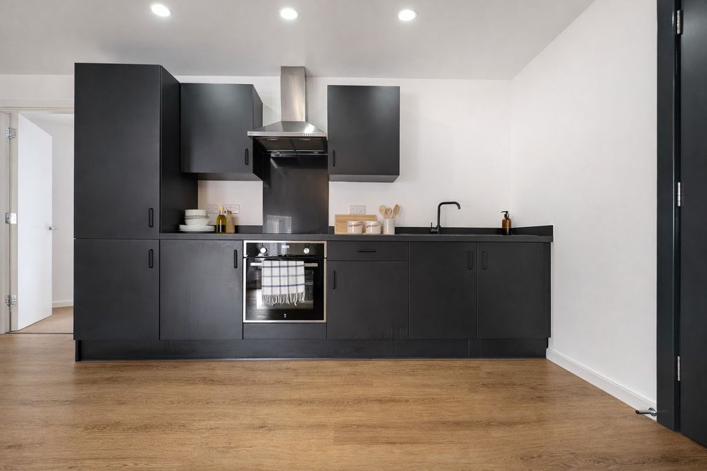 Property photo 2 of 9 Kitchen