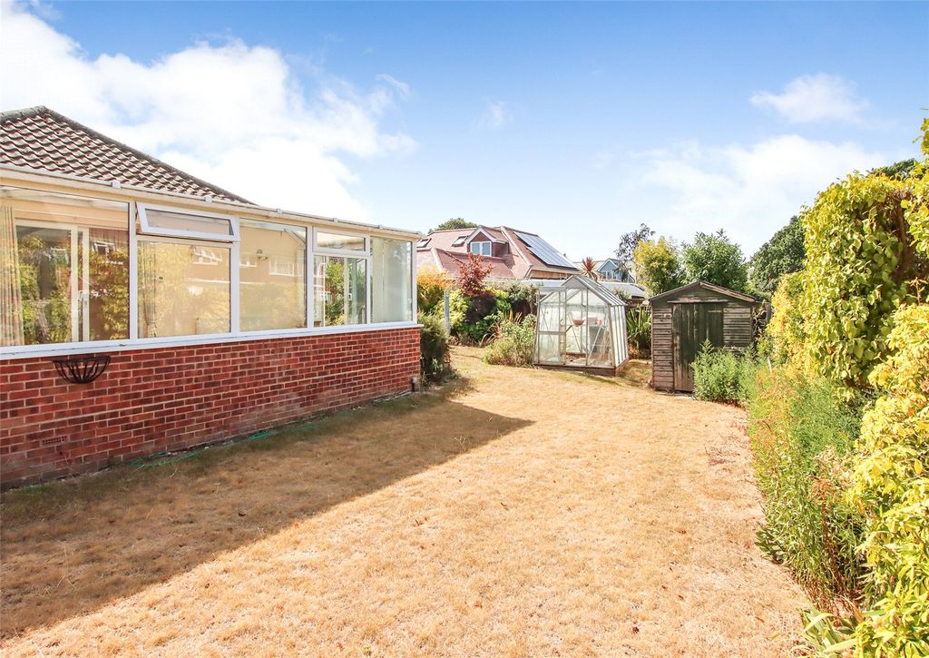 Property photo 2 of 17 Picture No. 10