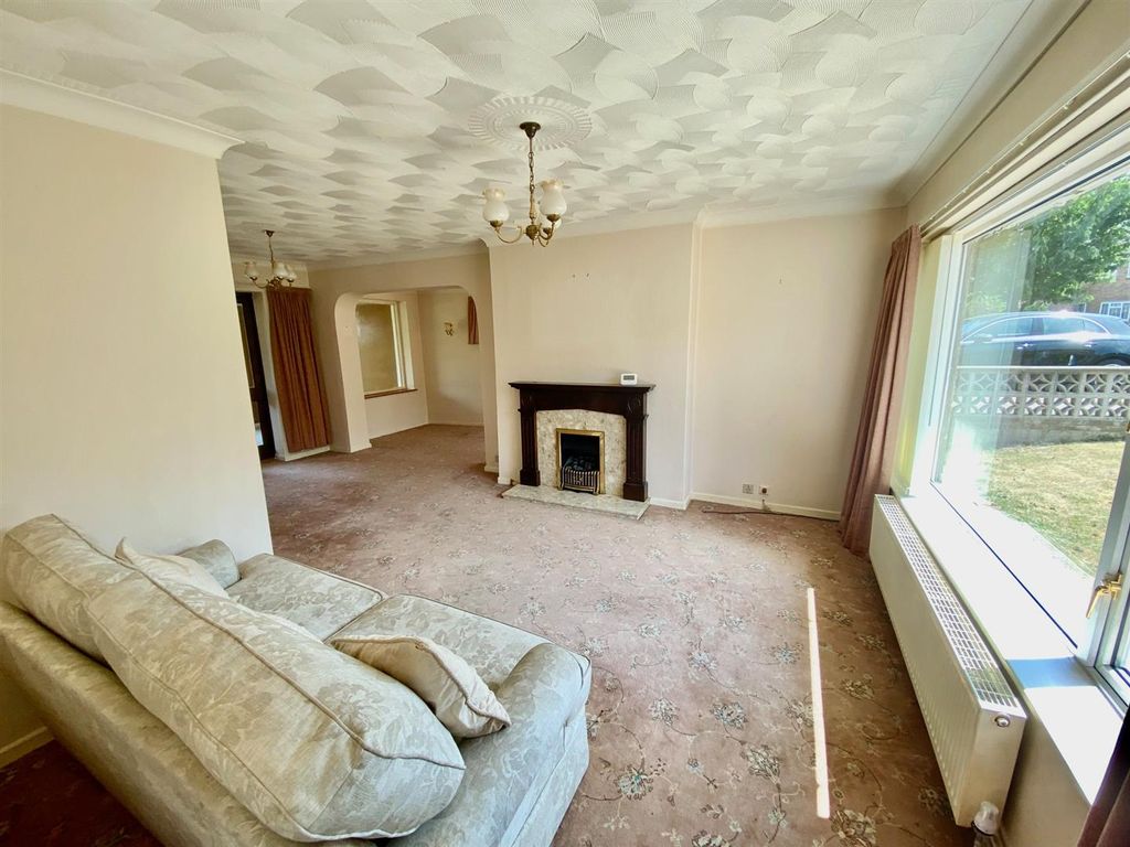 Property photo 2 of 26