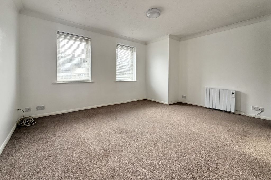 Property photo 2 of 8 2