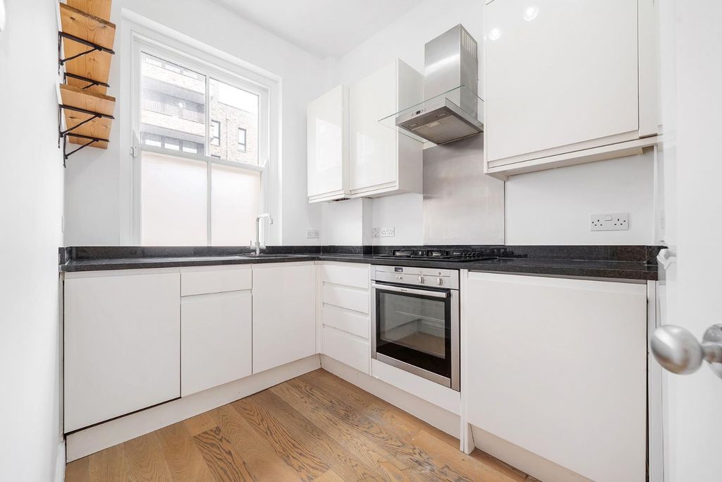 Property photo 3 of 11 Kitchen.Jpg