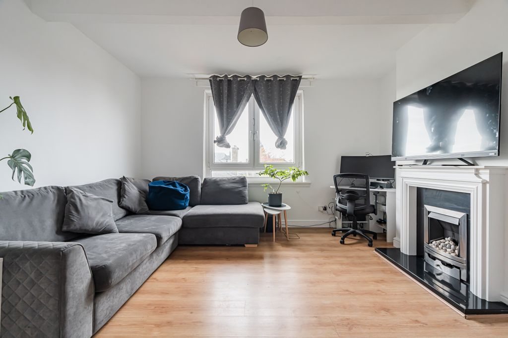 Property photo 2 of 14 Property Image 2