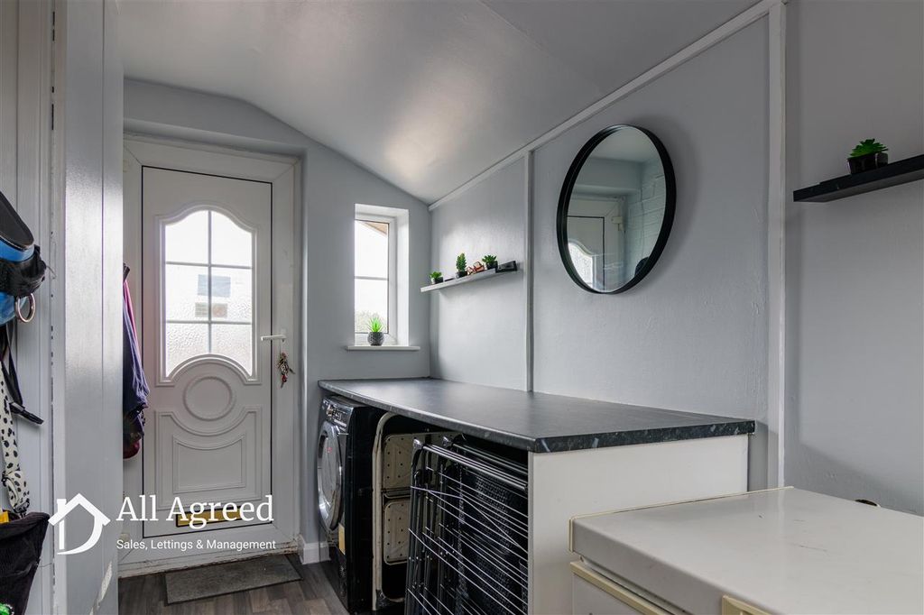 Property photo 2 of 14 Utility Room