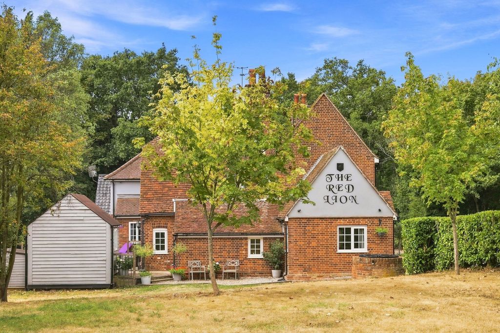 Property photo 2 of 35