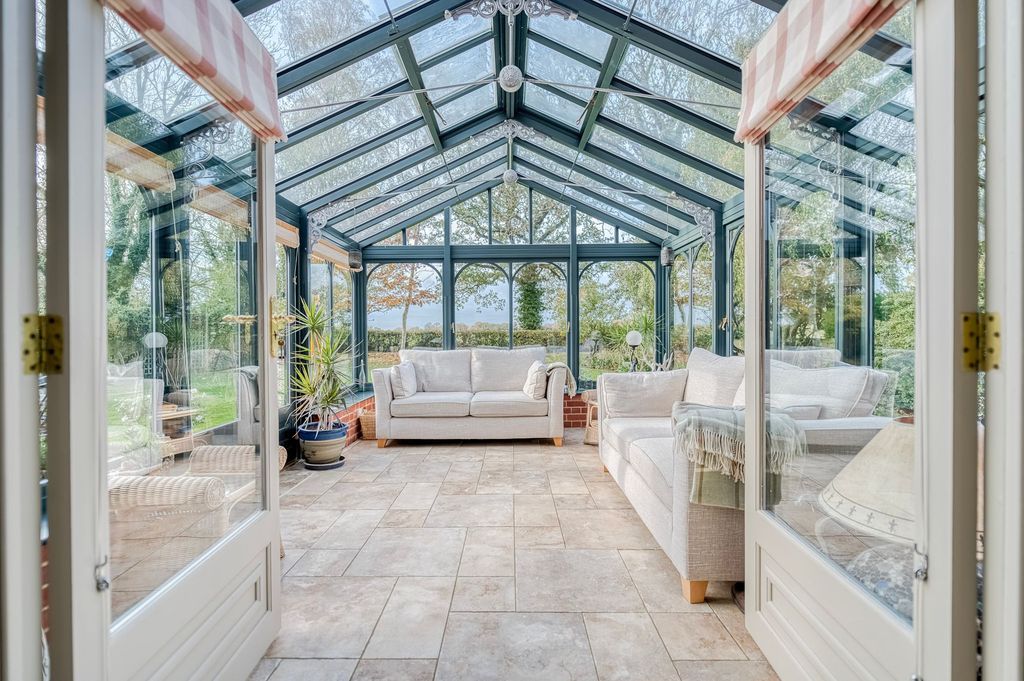 Property photo 3 of 30