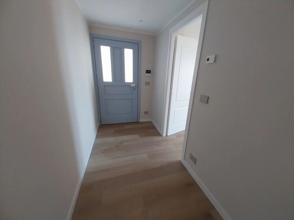 Property photo 3 of 28