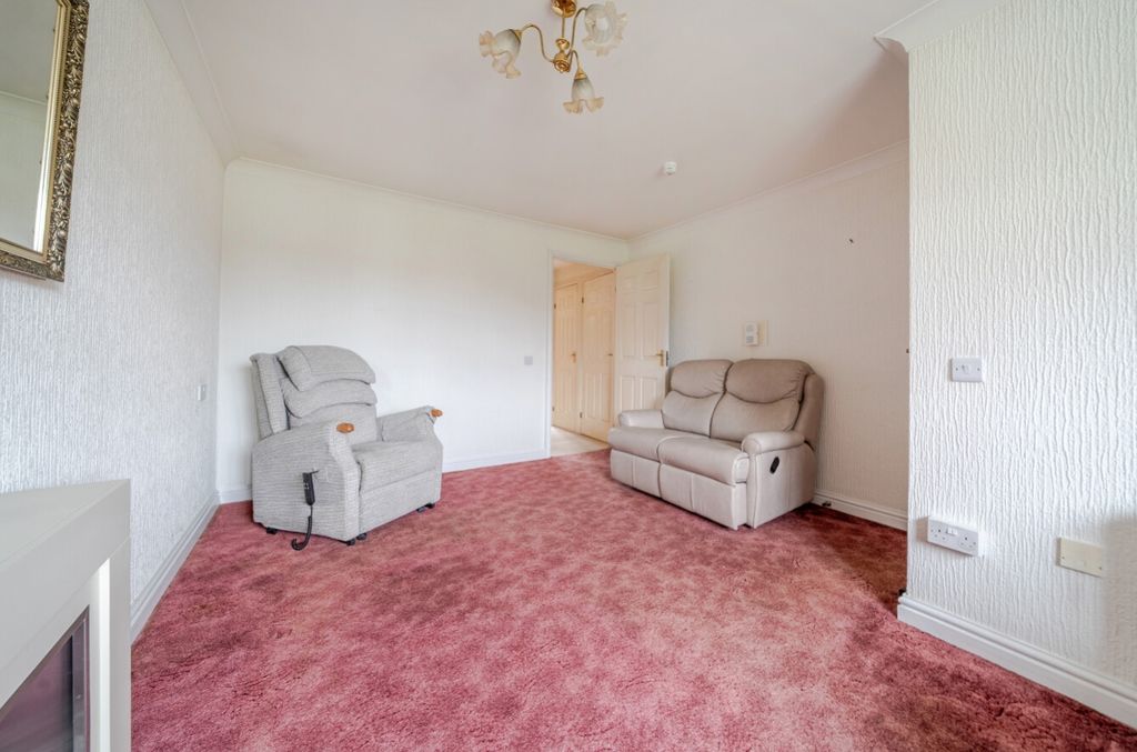 Additional image 5 of 2 bed flat for saleOrchard Court Neville Turner Way, Waltham, Grimsby, Lincolnshire DN37
