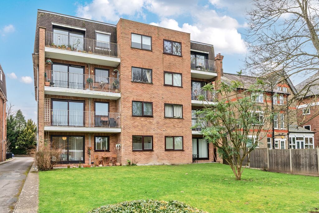 Property photo 1 of 15 1416902-1-69958A7...