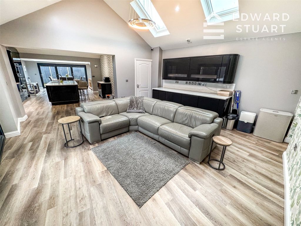 Property photo 2 of 21 Picture No. 34