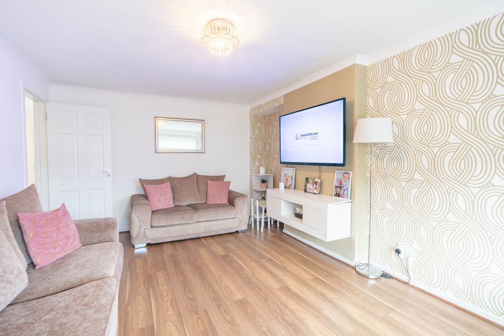 Property photo 3 of 34 Gallery