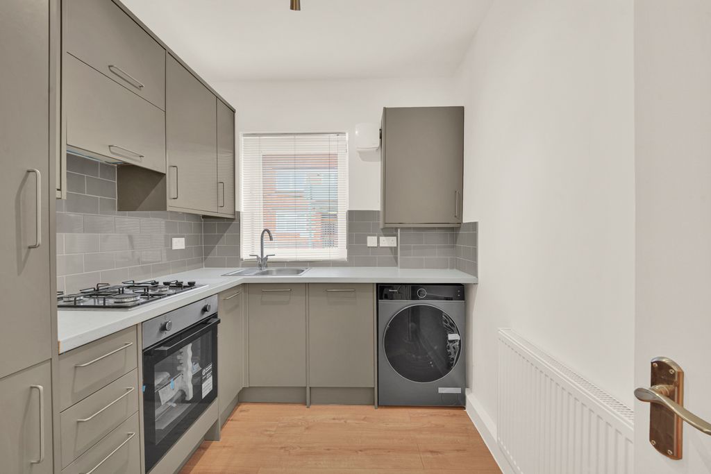 Property photo 3 of 8 Picture No. 04