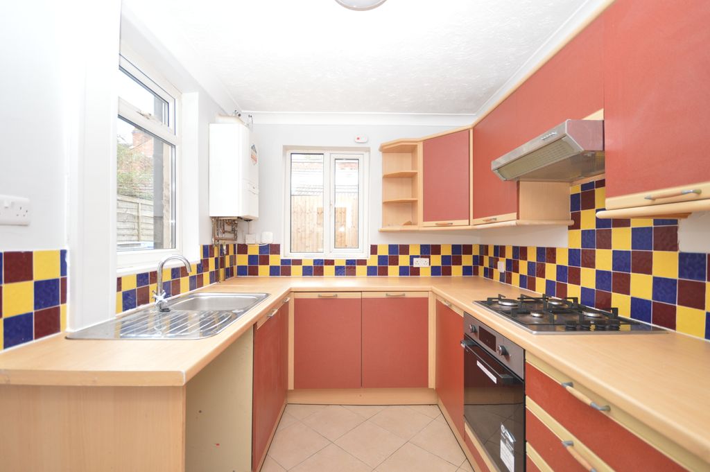 Property photo 3 of 6 Kitchen