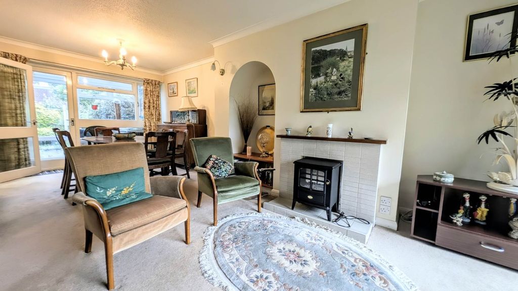 Property photo 3 of 12