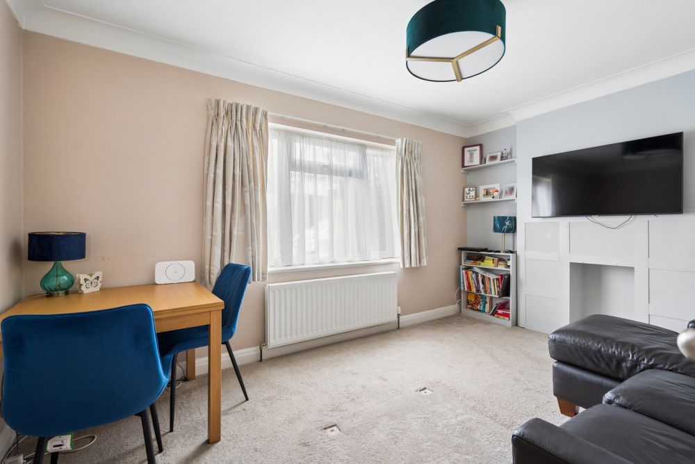 Property photo 2 of 8