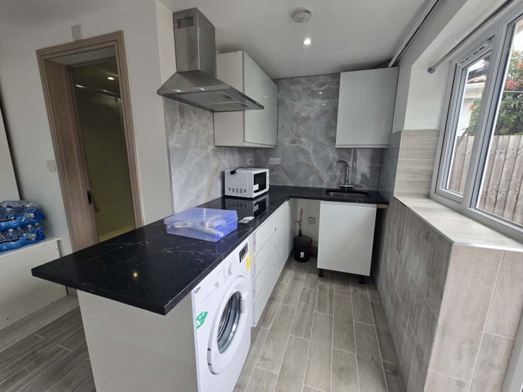 Property photo 3 of 3