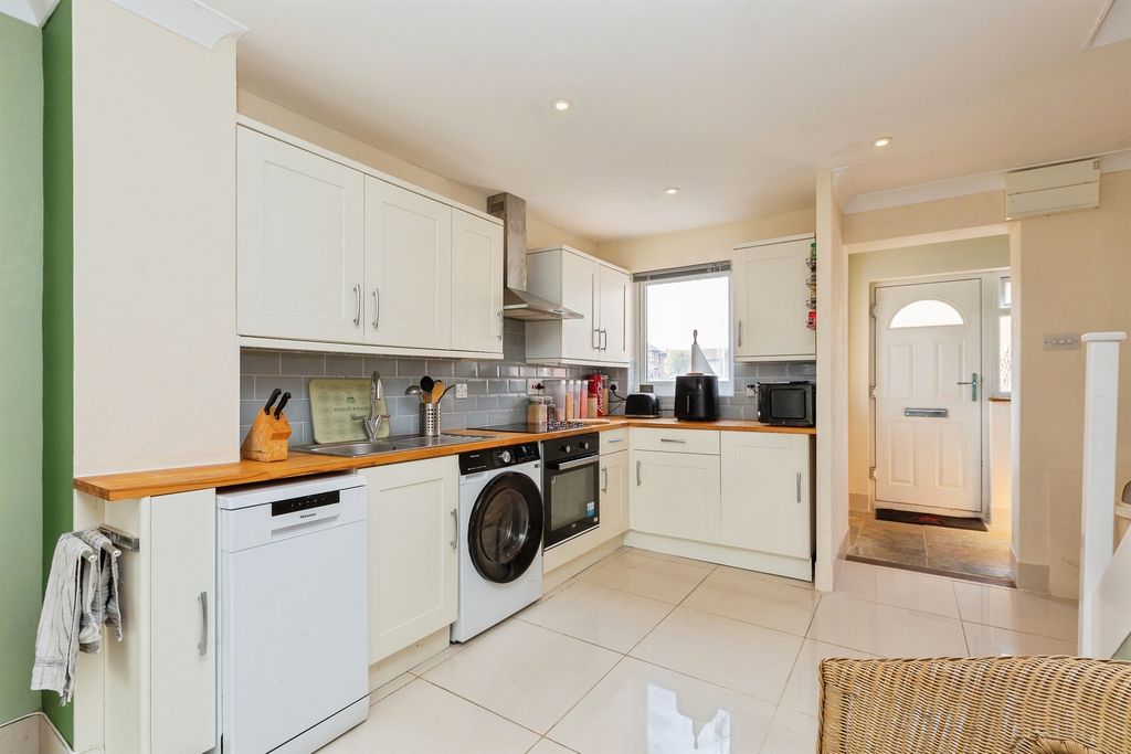 Property photo 2 of 13