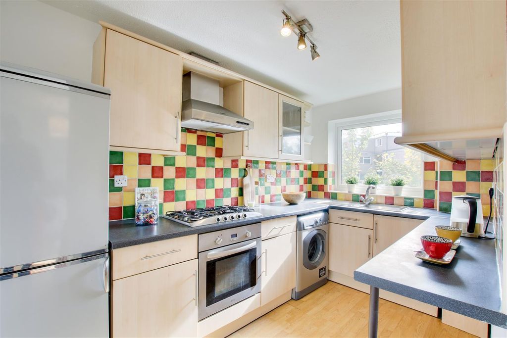 Property photo 3 of 9 4.Jpg