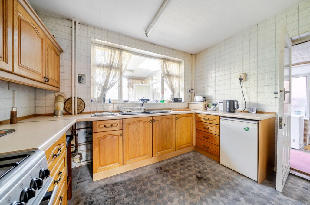 Property photo 3 of 23 1512775-12-1A05Cbded9904