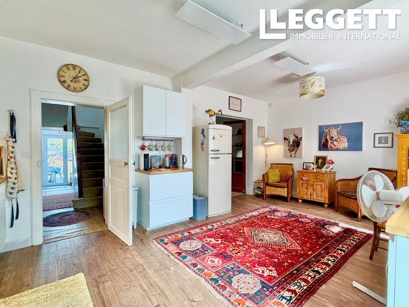 Property photo 3 of 10