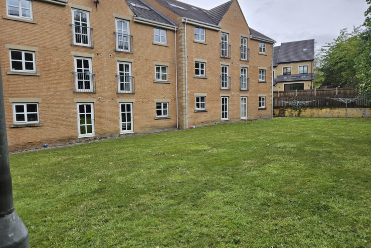 Property photo 2 of 9