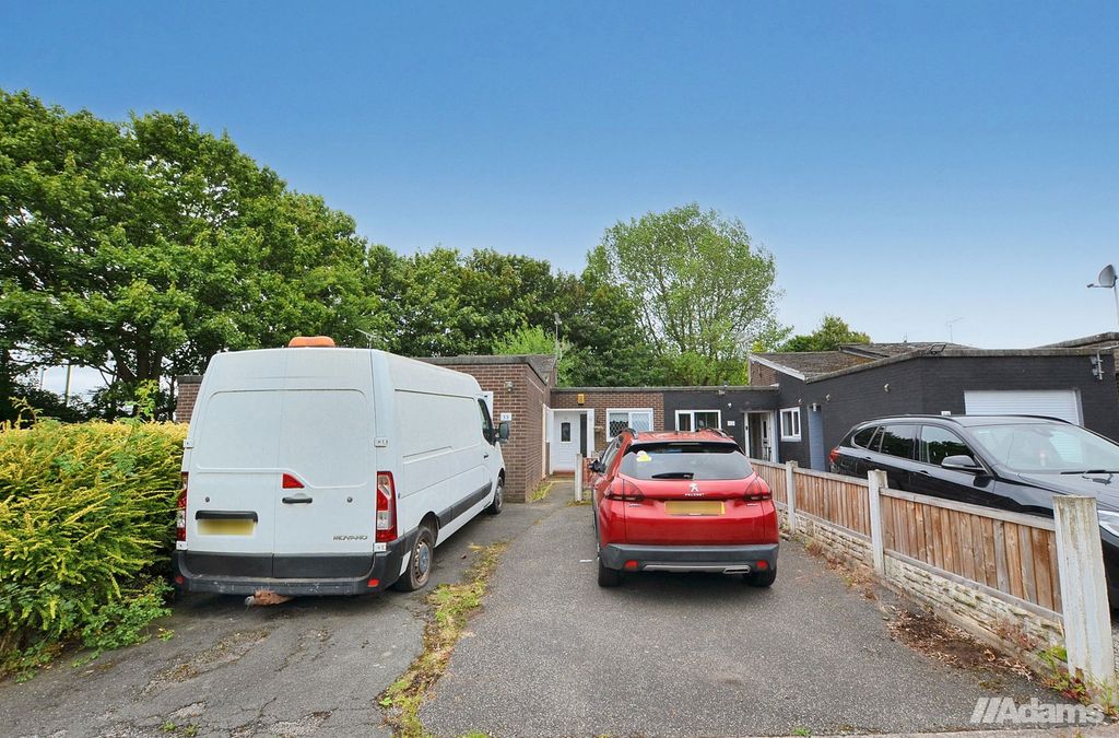 Property photo 2 of 8