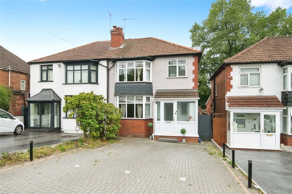 Property photo 1 of 16 Picture No. 12