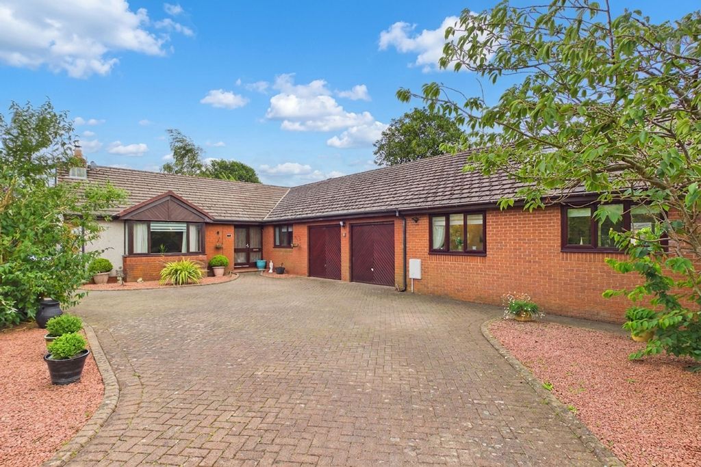 Property photo 1 of 44