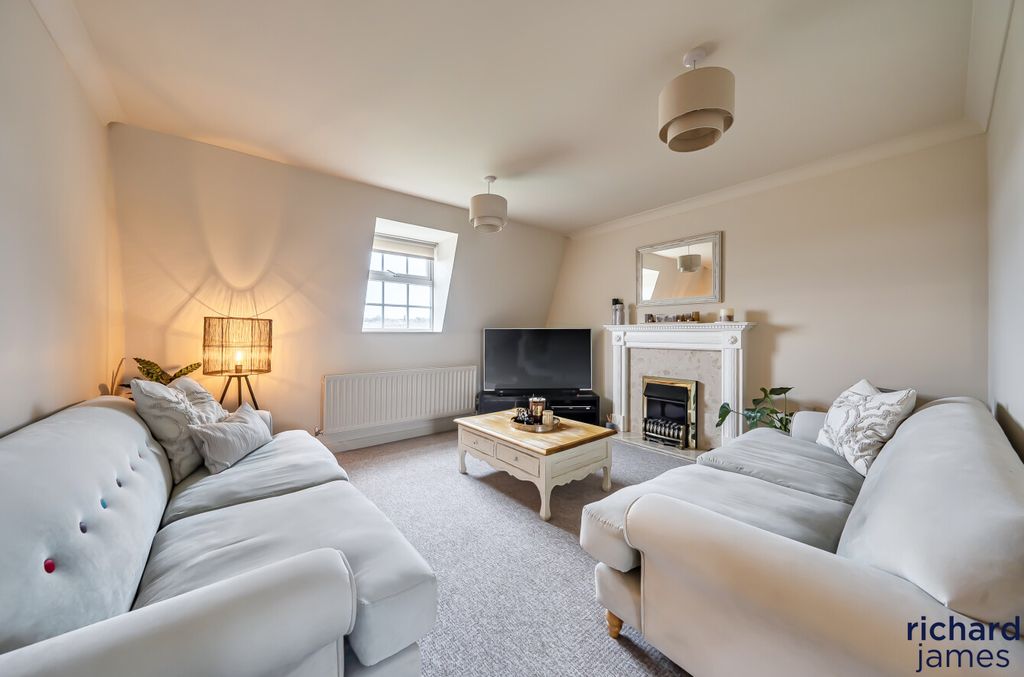 Property photo 2 of 12 338ee06Bdbea4Add9A05c69Ba8A5Ab1c