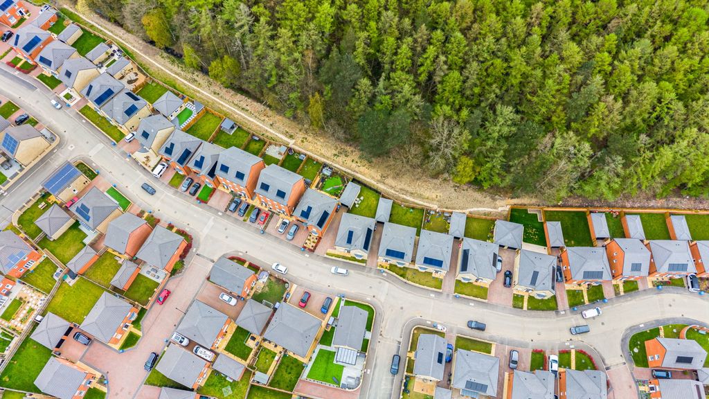 Property photo 2 of 49