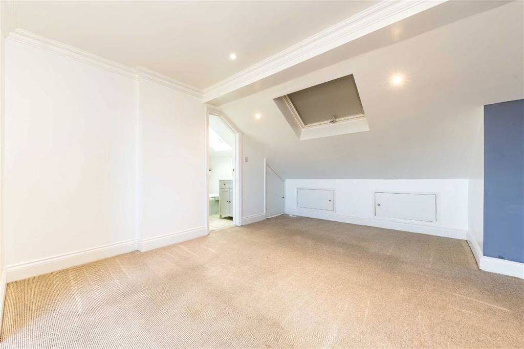 Property photo 3 of 5