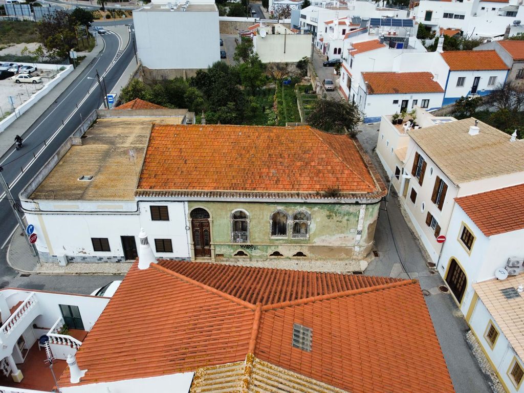 Property photo 2 of 21