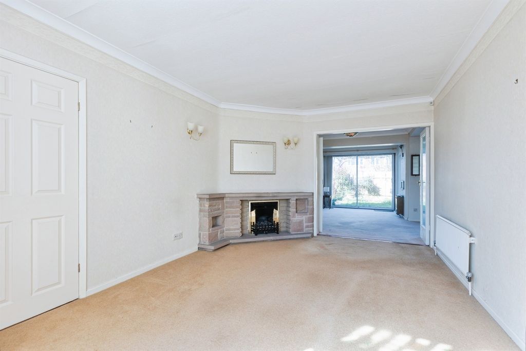 Property photo 3 of 20