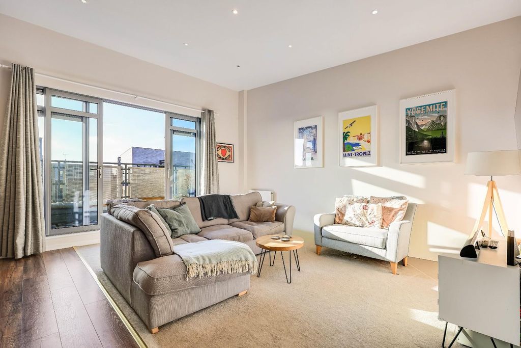 Property photo 2 of 18 Img (4)-2.Jpg