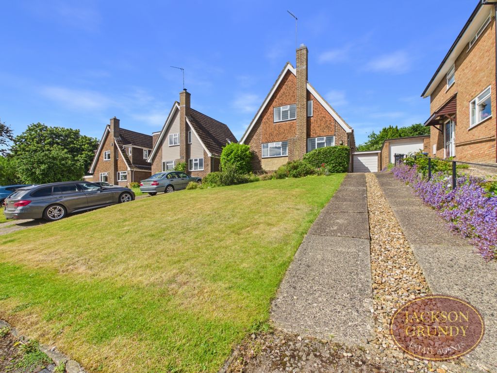 Property photo 1 of 14 Spring Lane