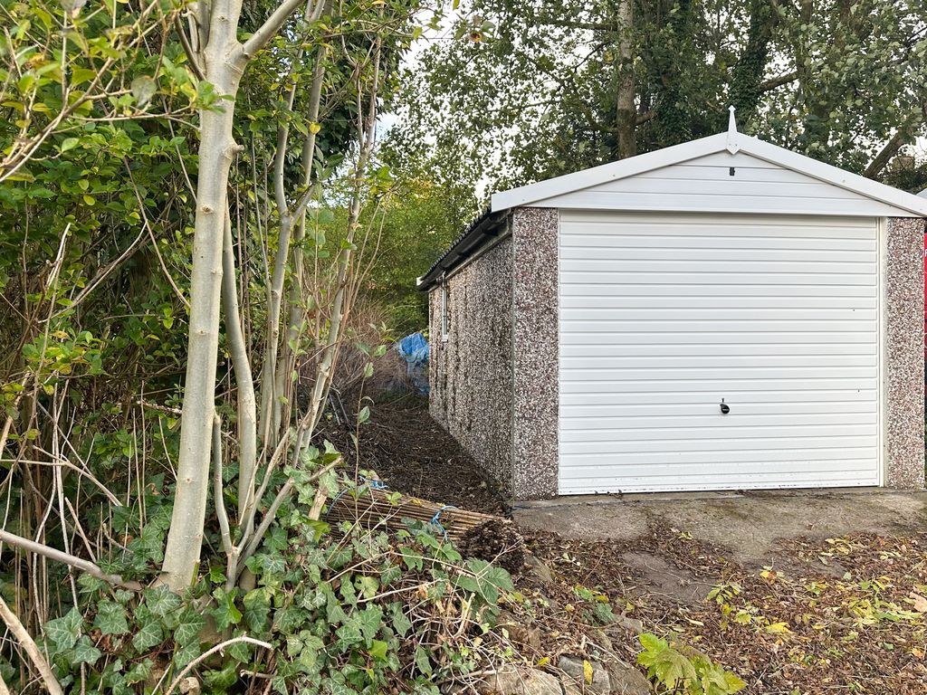 Property photo 3 of 3 Photograph 3