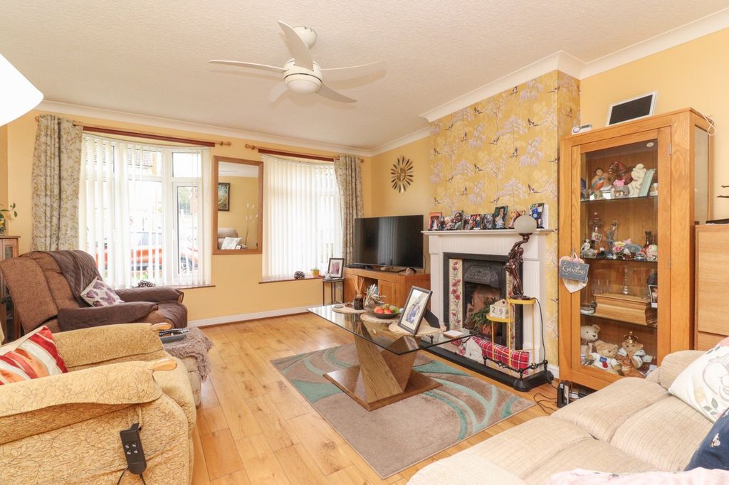 Property photo 2 of 11 Picture 2