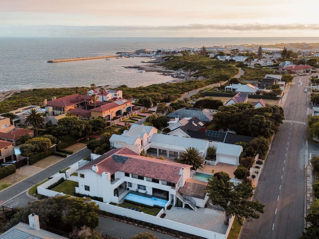 Property photo 1 of 42 Hf1700338