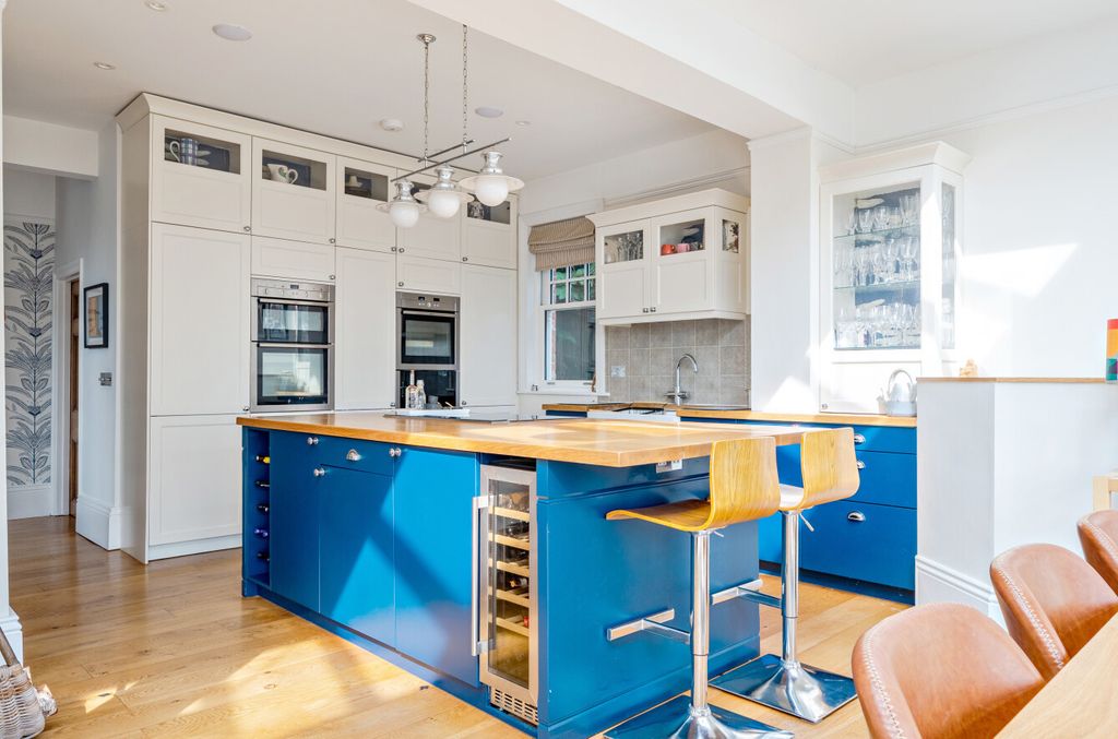 Property photo 3 of 22 1426081-14-69c15E...