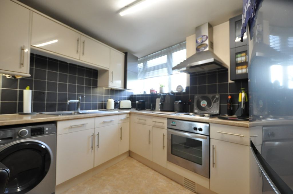 Property photo 2 of 6 4838-Hr-2