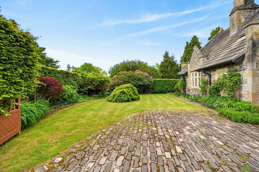 Property photo 3 of 46