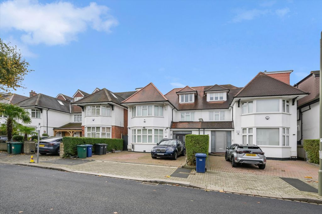 Property photo 1 of 15 Image