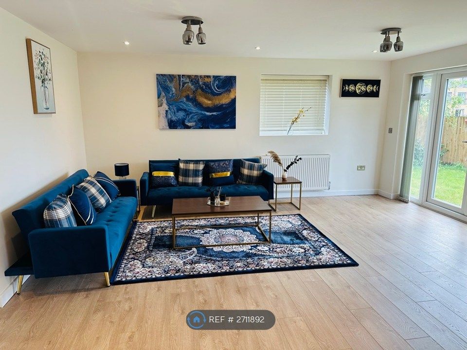 Property photo 1 of 9 Tv Lounge