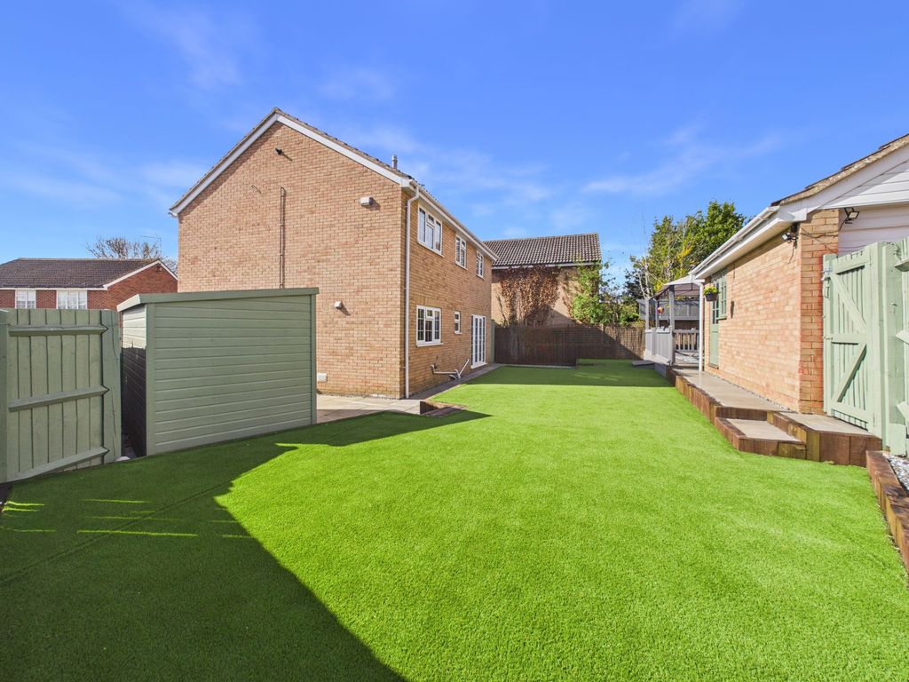 Property photo 2 of 32