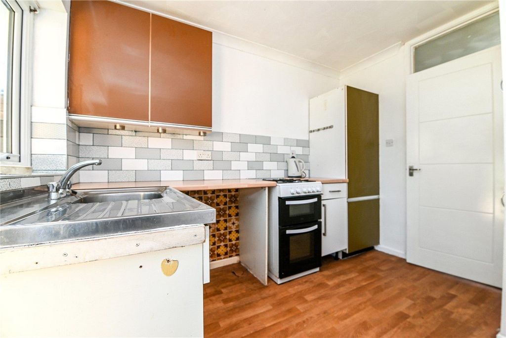 Property photo 3 of 15 Picture No. 04